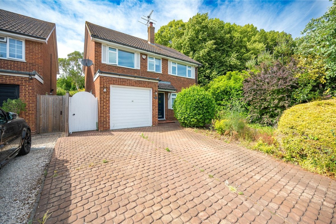 4 Bedroom House To LetHouse To Let in Suffolk Close, London Colney, St. Albans - View 1 - Collinson Hall
