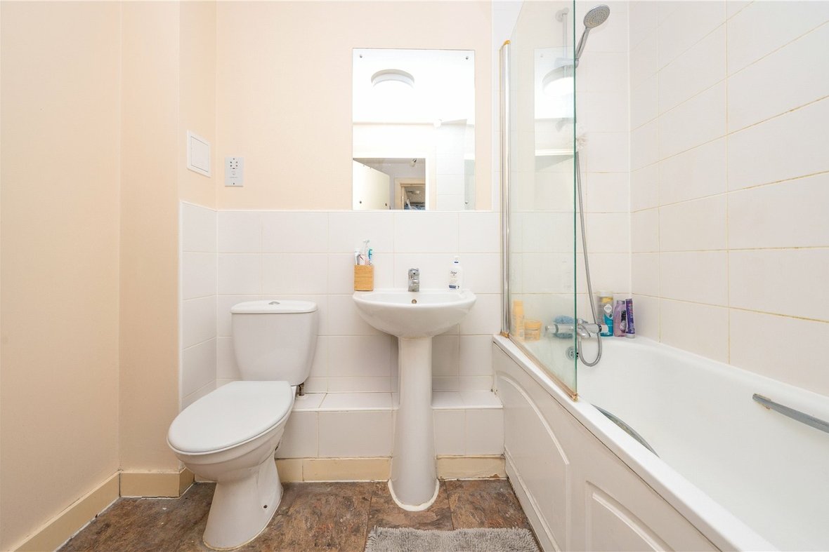 1 Bedroom Apartment New InstructionApartment New Instruction in Newsom Place, Hatfield Road, St. Albans - View 5 - Collinson Hall