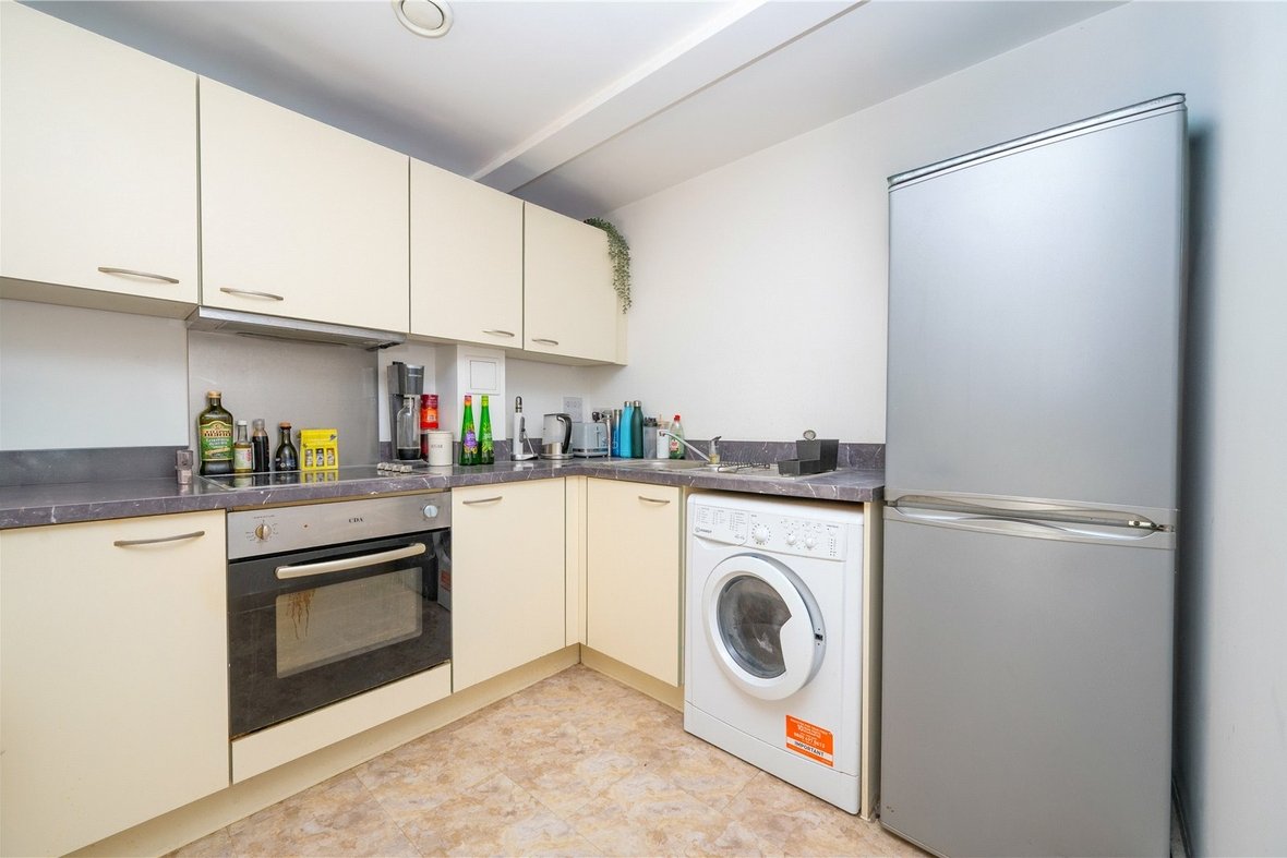 1 Bedroom Apartment New InstructionApartment New Instruction in Newsom Place, Hatfield Road, St. Albans - View 3 - Collinson Hall