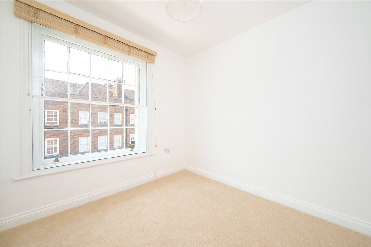 1 Bedroom Apartment New InstructionApartment New Instruction in High Street, St. Albans, Hertfordshire - View 5 - Collinson Hall