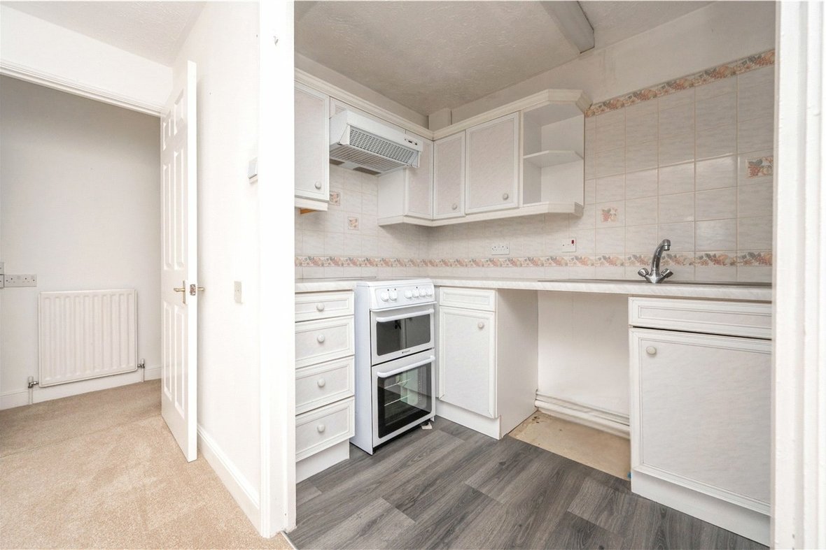 1 Bedroom Maisonette New InstructionMaisonette New Instruction in Larks Ridge, Watford Road, St. Albans - View 9 - Collinson Hall