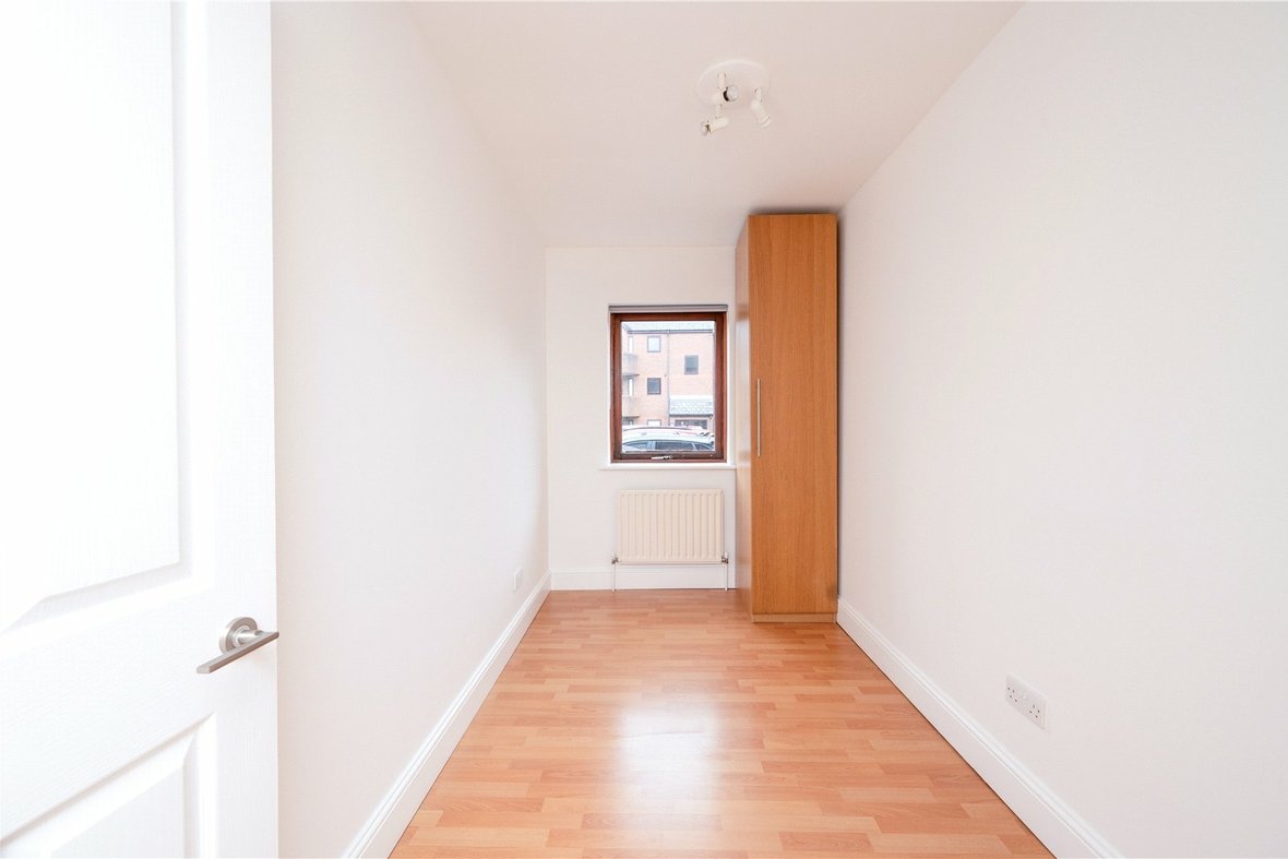 2 Bedroom Apartment LetApartment Let in Ashtree Court, Granville Road, St. Albans - View 4 - Collinson Hall