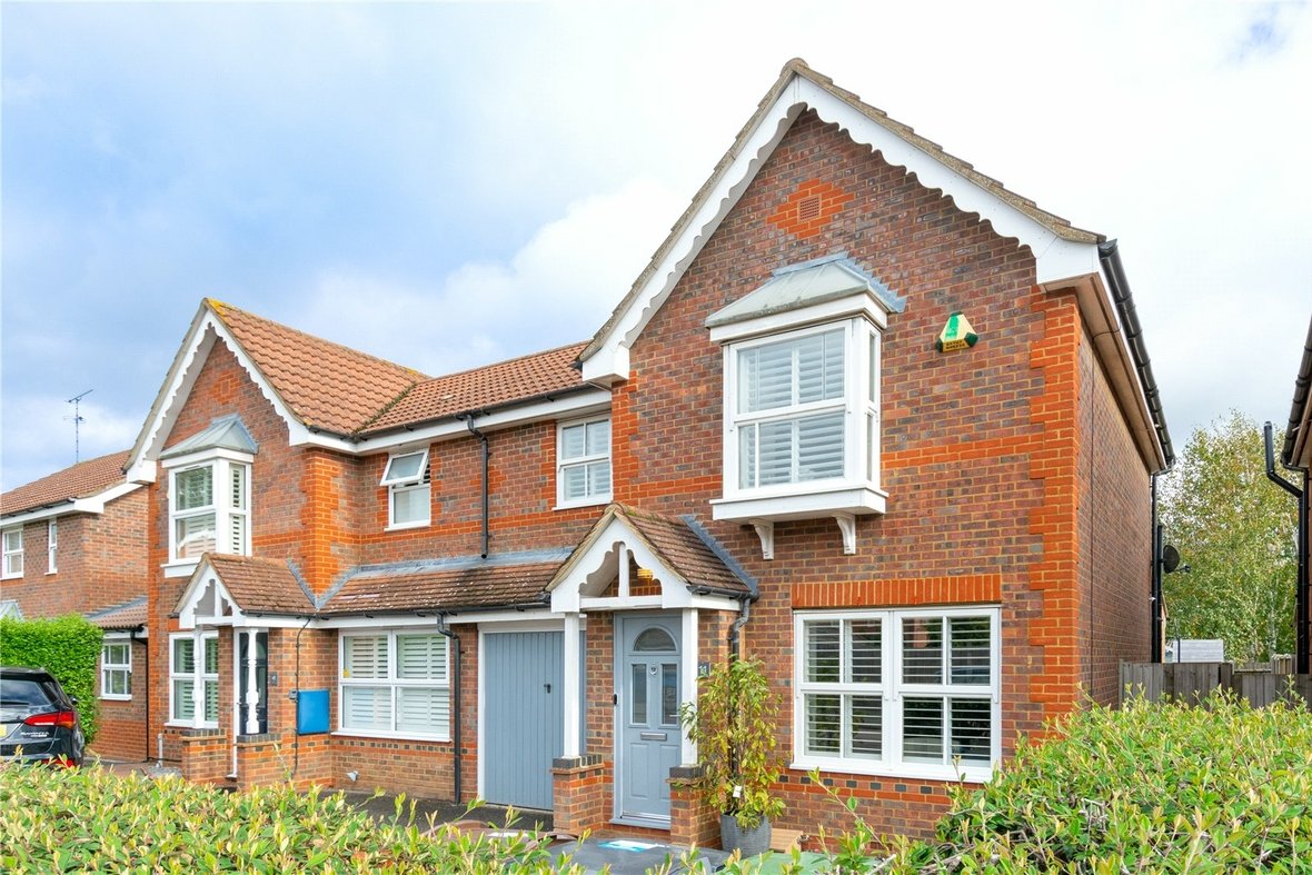 3 Bedroom House Sold Subject to Contract in Cairns Close, St. Albans, Hertfordshire - View 28 - Collinson Hall