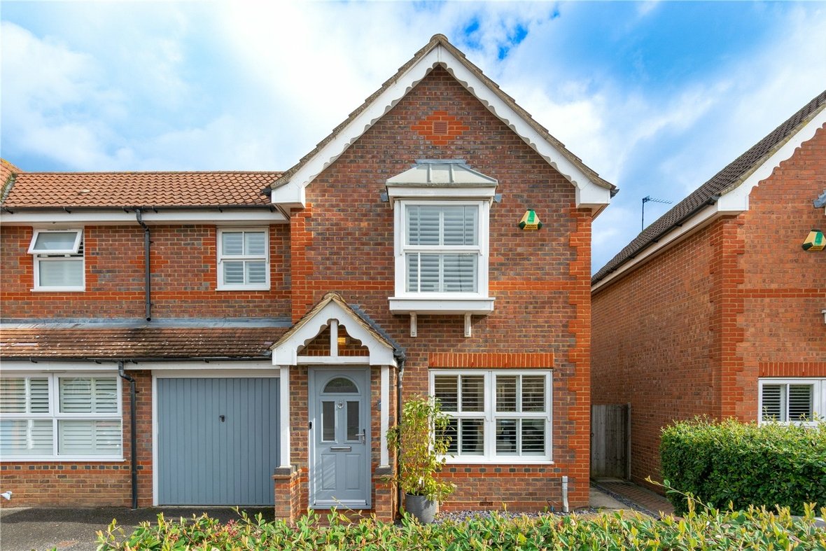3 Bedroom House Sold Subject to Contract in Cairns Close, St. Albans, Hertfordshire - View 27 - Collinson Hall
