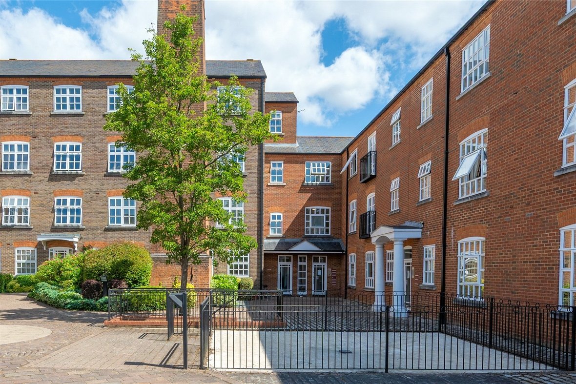 2 Bedroom Apartment New InstructionApartment New Instruction in Milliners Court, Lattimore Road, St. Albans - View 10 - Collinson Hall