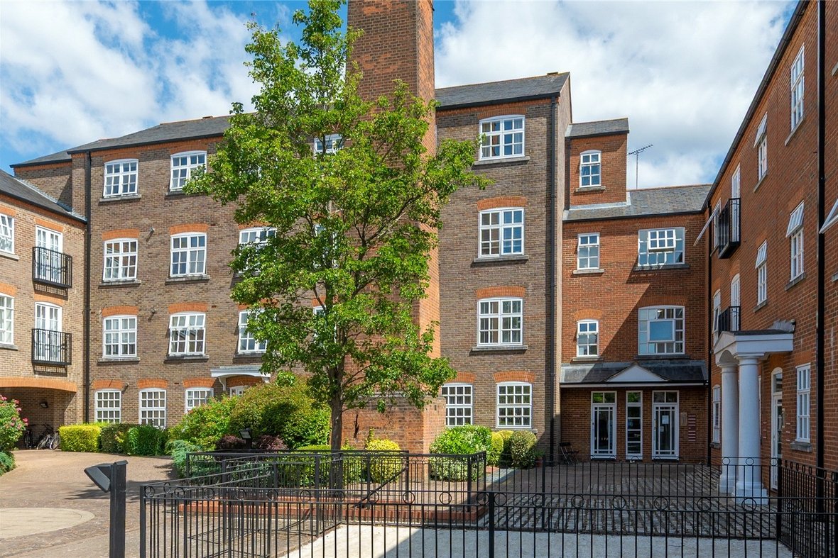 2 Bedroom Apartment New InstructionApartment New Instruction in Milliners Court, Lattimore Road, St. Albans - View 11 - Collinson Hall
