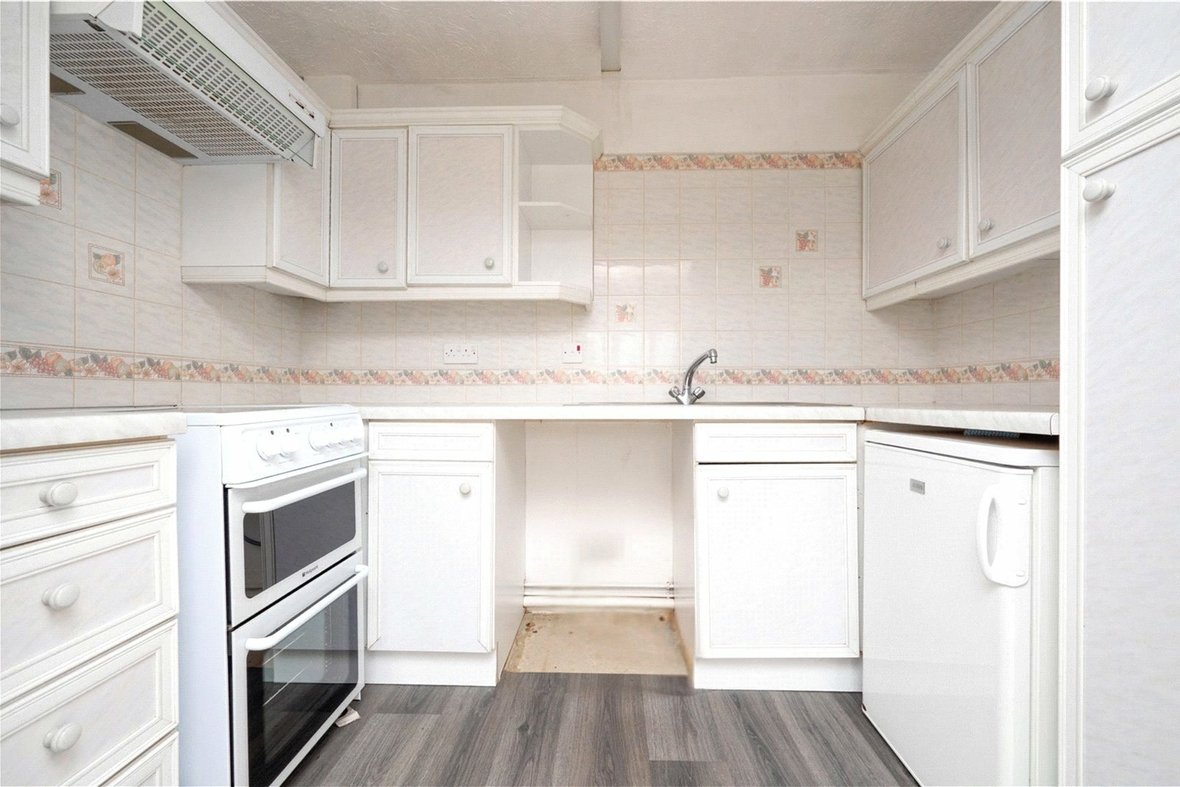 1 Bedroom Maisonette New InstructionMaisonette New Instruction in Larks Ridge, Watford Road, St. Albans - View 8 - Collinson Hall