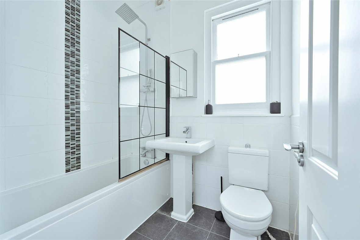 1 Bedroom Apartment New InstructionApartment New Instruction in Etna Road, St. Albans, Hertfordshire - View 4 - Collinson Hall