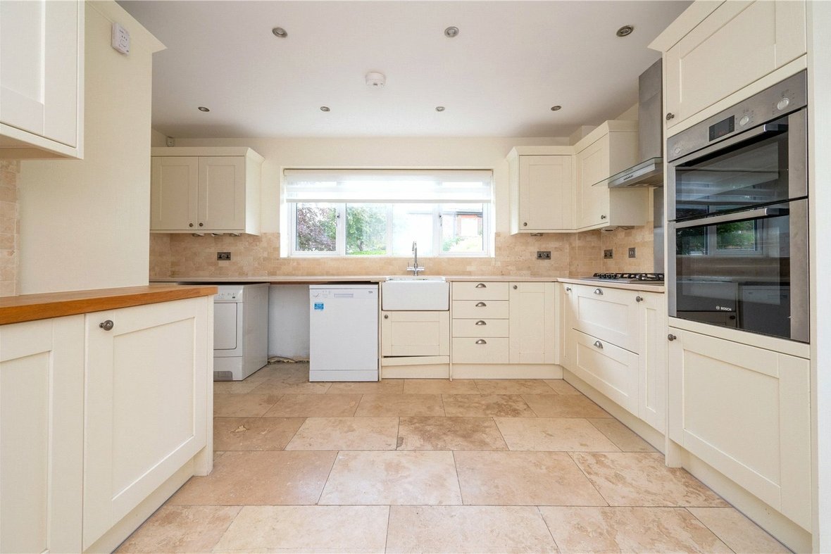 3 Bedroom House LetHouse Let in Park Street Lane, Park Street, St. Albans - View 3 - Collinson Hall