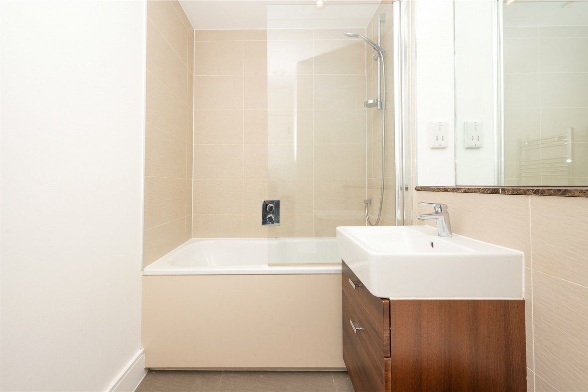 1 Bedroom Apartment New InstructionApartment New Instruction in Victoria Street, St. Albans, Hertfordshire - View 11 - Collinson Hall