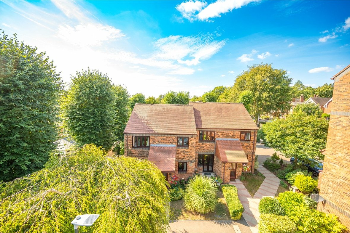 2 Bedroom Apartment New InstructionApartment New Instruction in Belmont Hill, St. Albans, Hertfordshire - View 11 - Collinson Hall