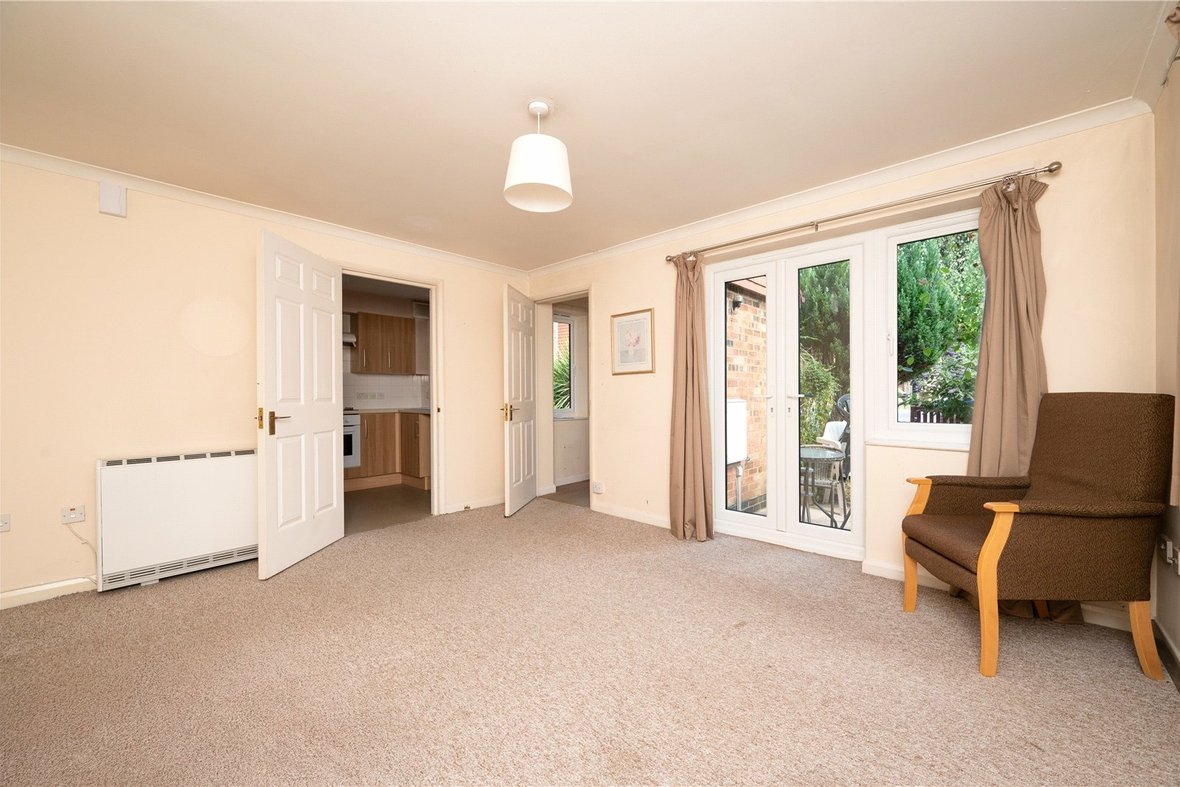 2 Bedroom Apartment New InstructionApartment New Instruction in Belmont Hill, St. Albans, Hertfordshire - View 4 - Collinson Hall