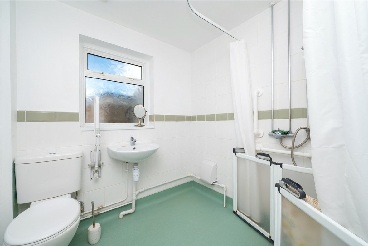2 Bedroom Bungalow New InstructionBungalow New Instruction in Dell Rise, Park Street, St. Albans - View 4 - Collinson Hall