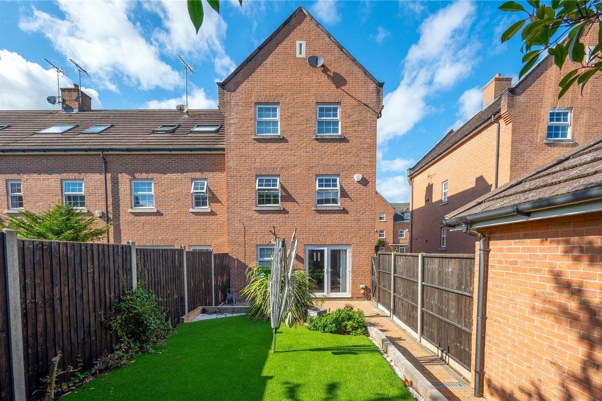 4 Bedroom House New InstructionHouse New Instruction in Curo Park, Frogmore, St. Albans - View 11 - Collinson Hall