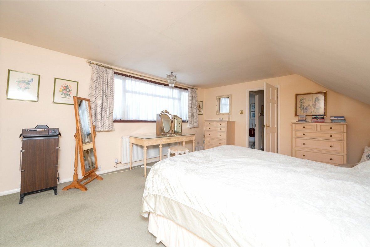 4 Bedroom House New InstructionHouse New Instruction in Jenkins Avenue, Bricket Wood, St. Albans - View 7 - Collinson Hall