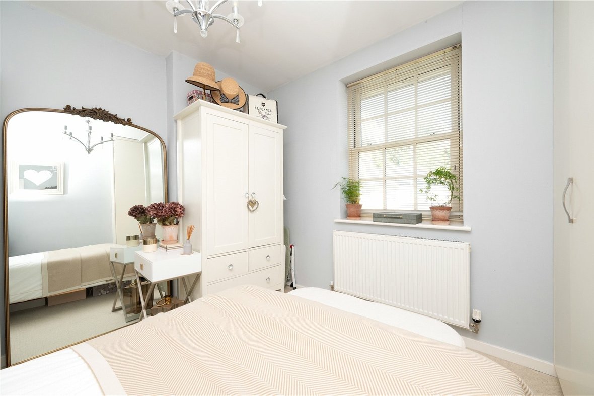 1 Bedroom Apartment New InstructionApartment New Instruction in Park Street, St. Albans, Hertfordshire - View 8 - Collinson Hall