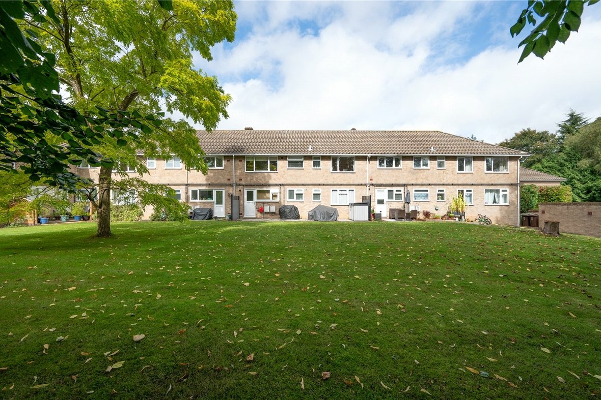 2 Bedroom Maisonette New InstructionMaisonette New Instruction in Charmouth Court, St. Albans, Hertfordshire - View 14 - Collinson Hall