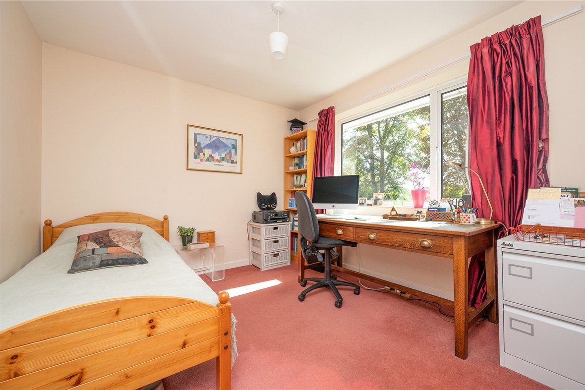 2 Bedroom Maisonette New InstructionMaisonette New Instruction in Charmouth Court, St. Albans, Hertfordshire - View 7 - Collinson Hall