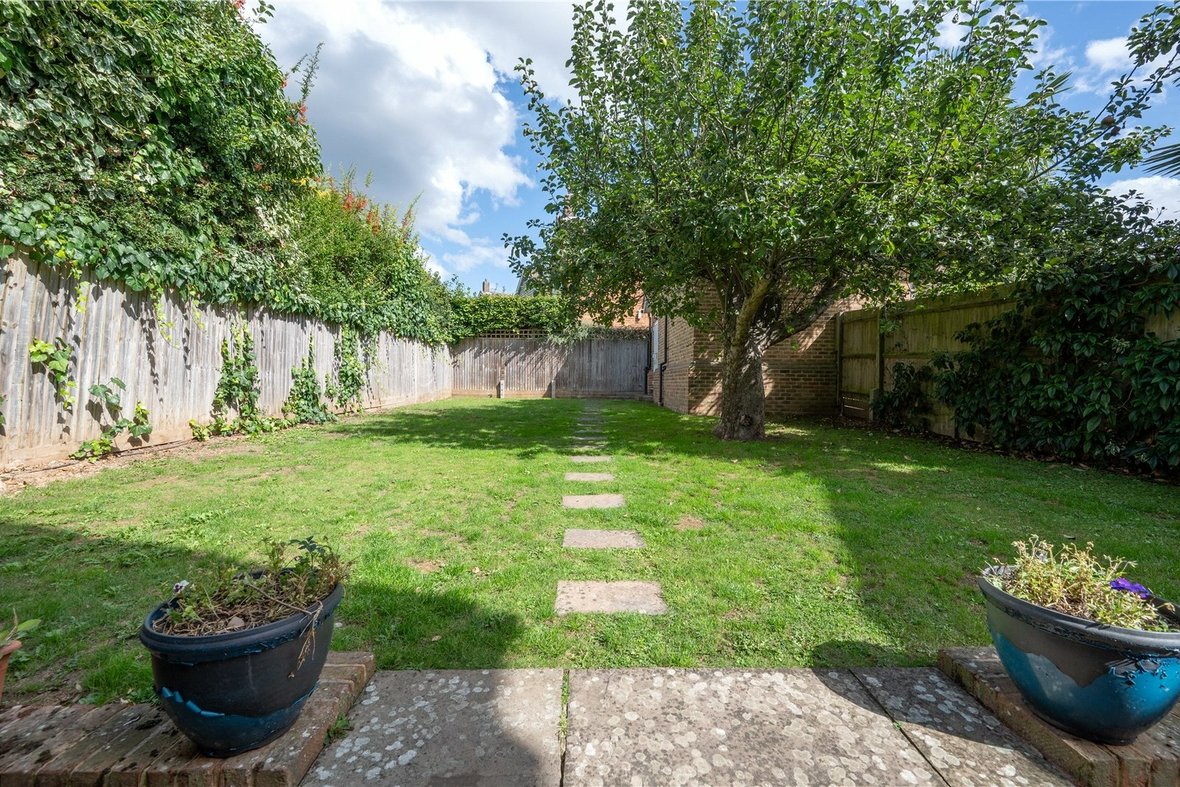 5 Bedroom House For SaleHouse For Sale in Watford Road, St. Albans, Hertfordshire - View 15 - Collinson Hall