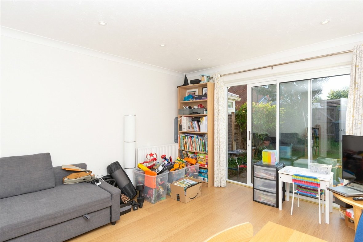 2 Bedroom House Let AgreedHouse Let Agreed in Richmond Walk, St. Albans - View 4 - Collinson Hall