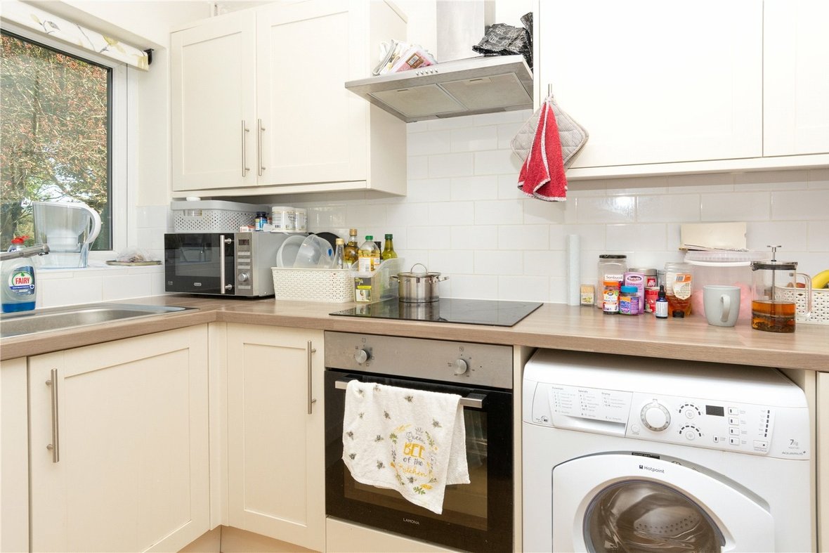 2 Bedroom House Let AgreedHouse Let Agreed in Richmond Walk, St. Albans - View 2 - Collinson Hall