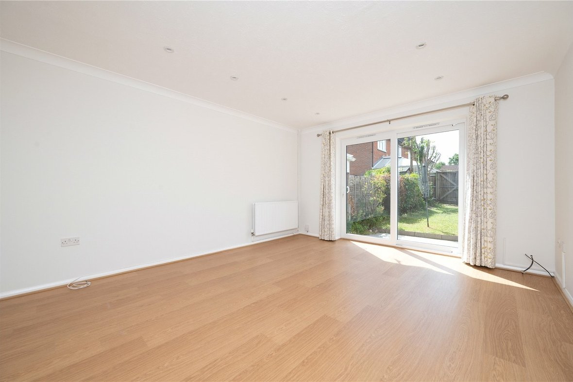 2 Bedroom House To LetHouse To Let in Richmond Walk, St. Albans - View 2 - Collinson Hall