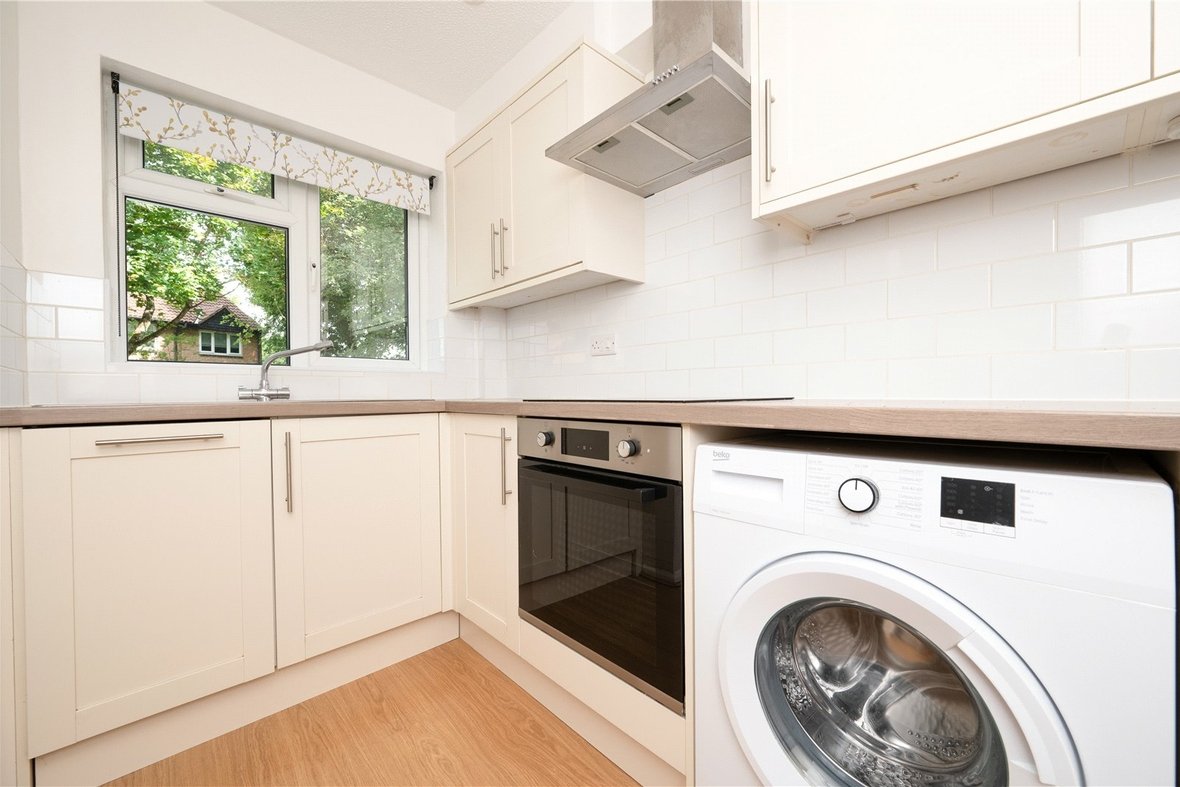 2 Bedroom House To LetHouse To Let in Richmond Walk, St. Albans - View 13 - Collinson Hall