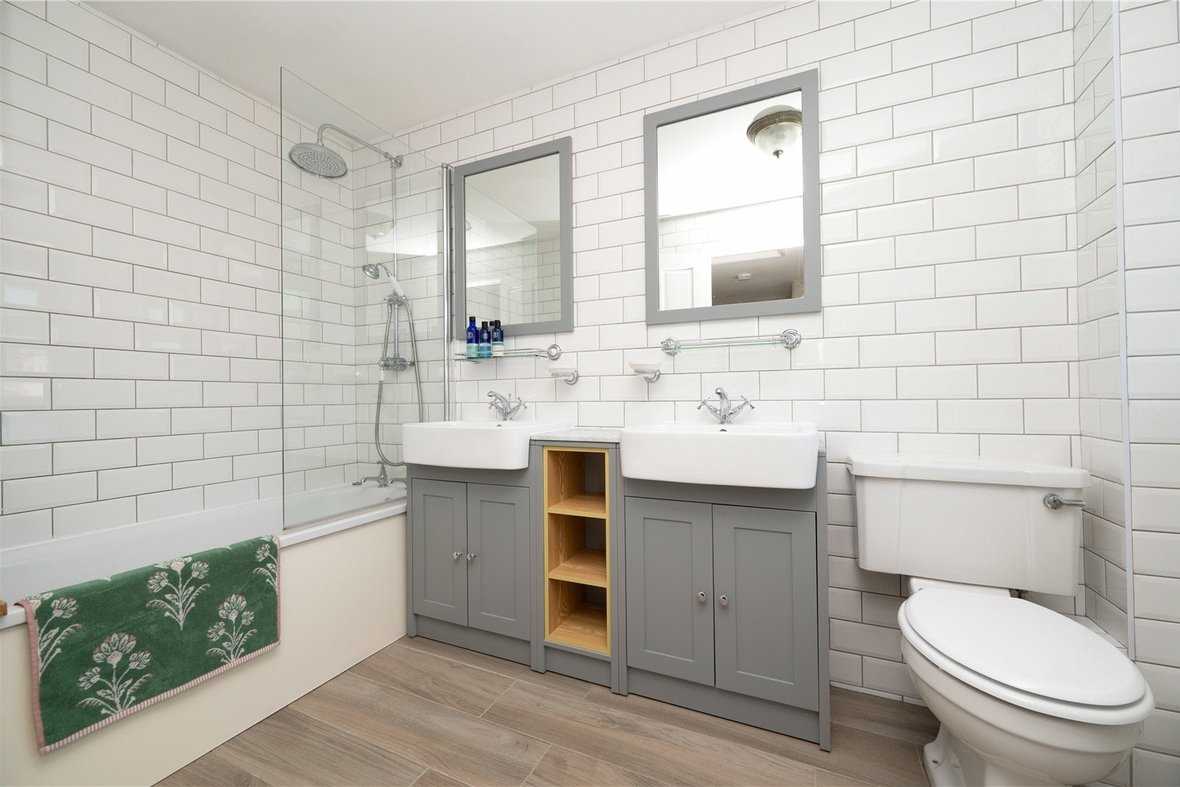 3 Bedroom House New InstructionHouse New Instruction in Cedarwood Drive, St. Albans, Hertfordshire - View 15 - Collinson Hall