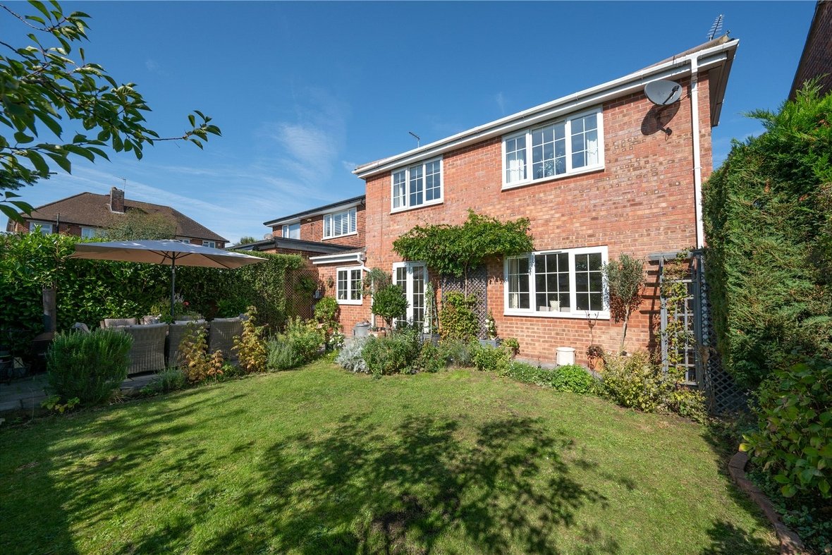 3 Bedroom House New InstructionHouse New Instruction in Cedarwood Drive, St. Albans, Hertfordshire - View 19 - Collinson Hall