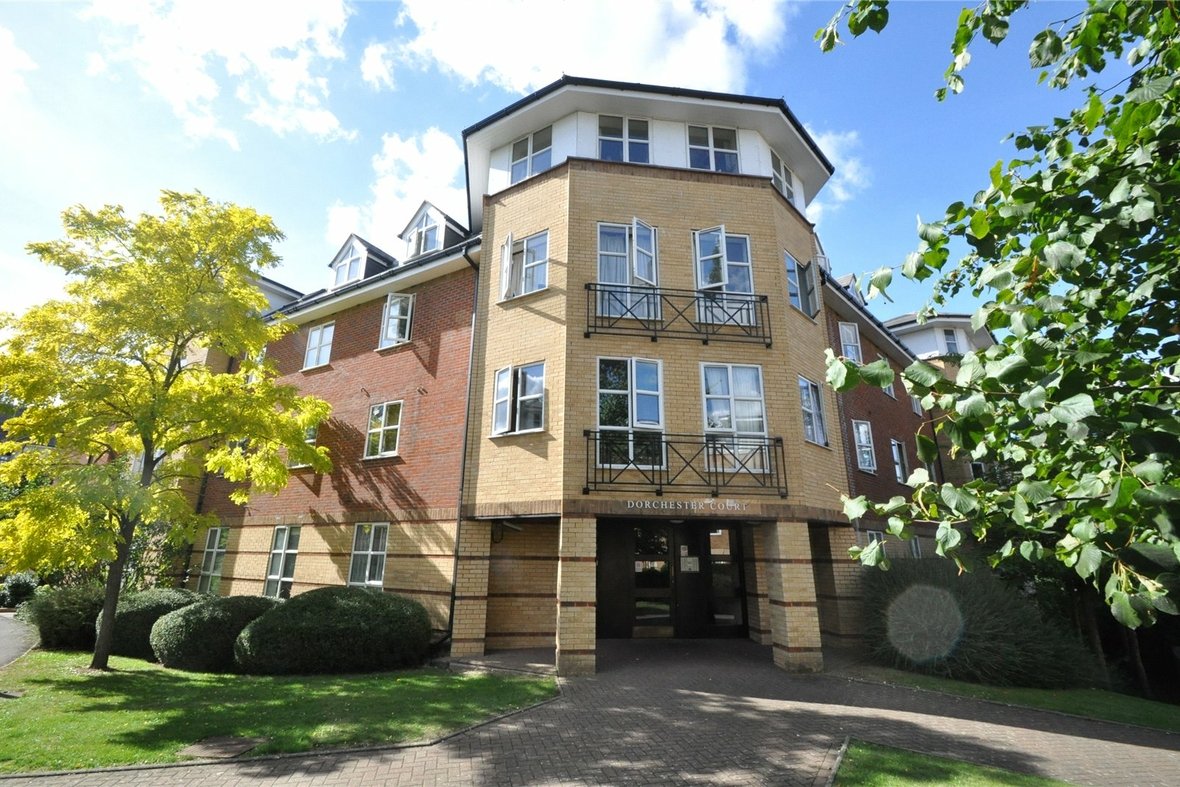 2 Bedroom Apartment Let AgreedApartment Let Agreed in Dexter Close, St. Albans, Hertfordshire - View 2 - Collinson Hall