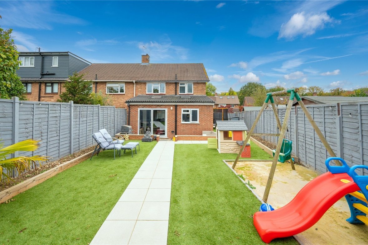 3 Bedroom House New InstructionHouse New Instruction in Claremont, Bricket Wood, St. Albans - View 9 - Collinson Hall
