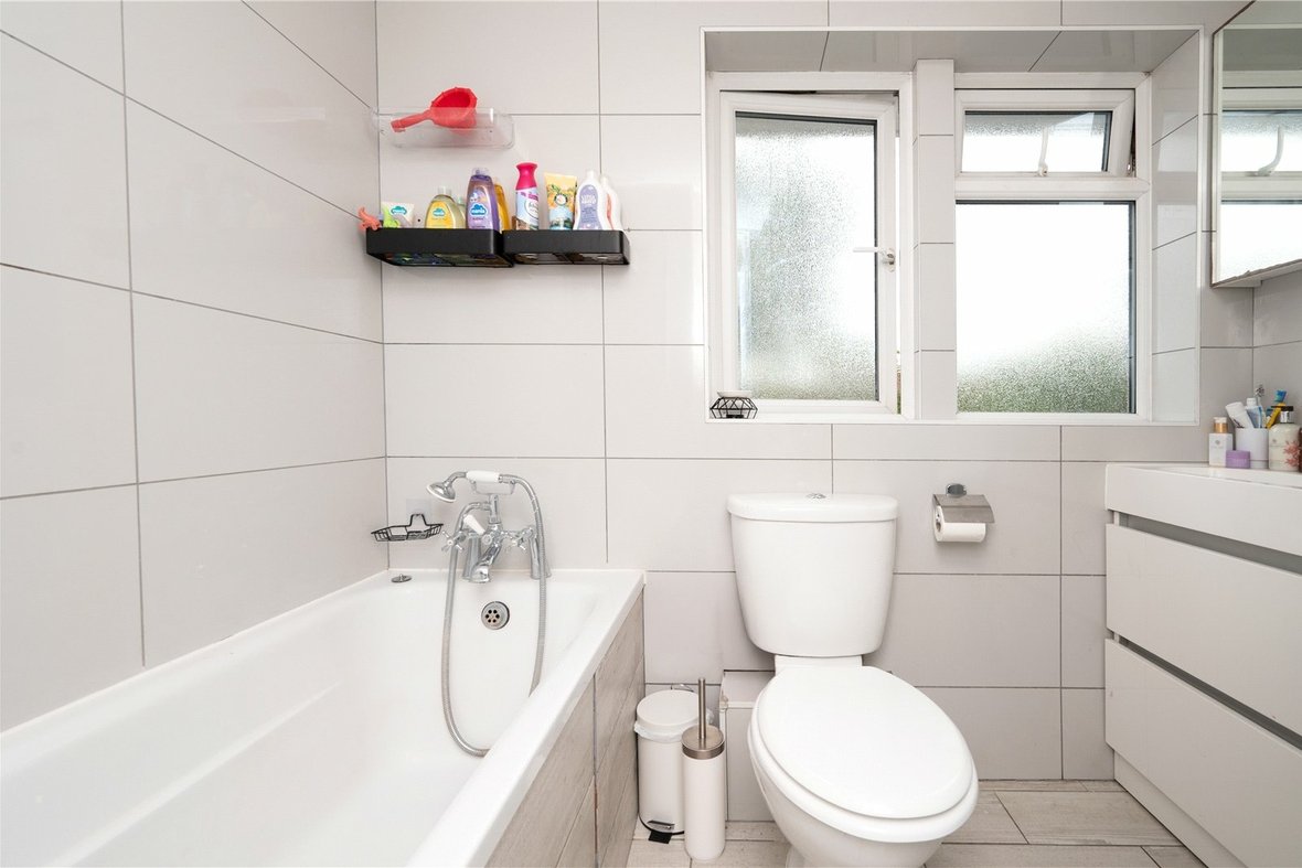 3 Bedroom House New InstructionHouse New Instruction in Claremont, Bricket Wood, St. Albans - View 8 - Collinson Hall