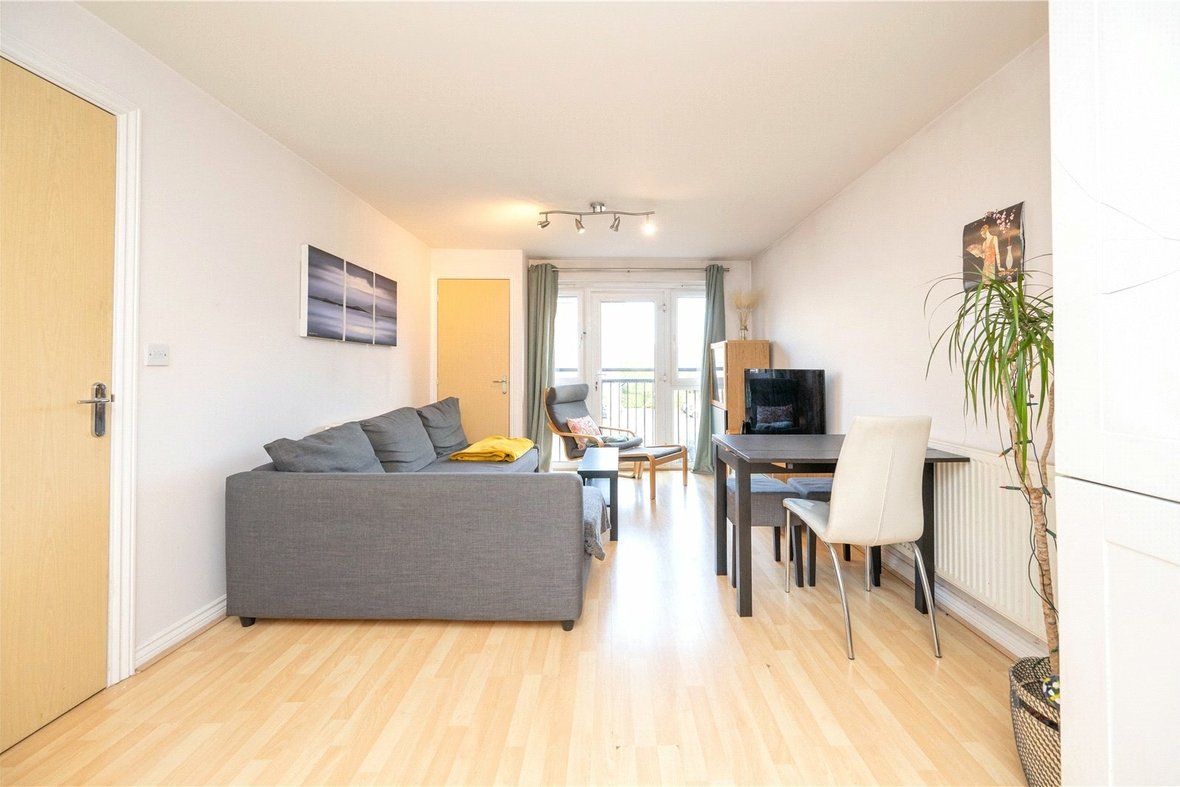2 Bedroom Apartment New InstructionApartment New Instruction in Russet Drive, St. Albans, Hertfordshire - View 9 - Collinson Hall