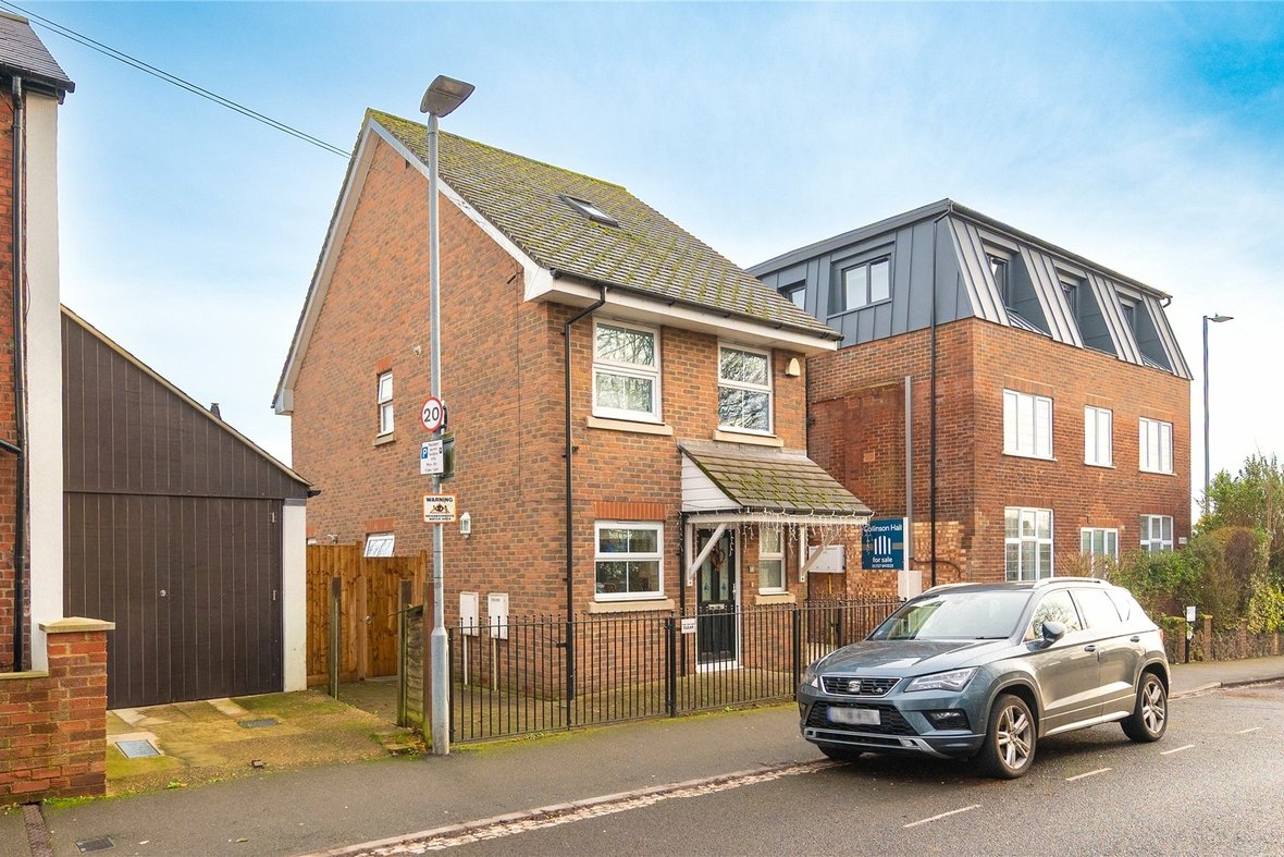 3 Bedroom House For SaleHouse For Sale in Royal Road, St. Albans, Hertfordshire - View 1 - Collinson Hall