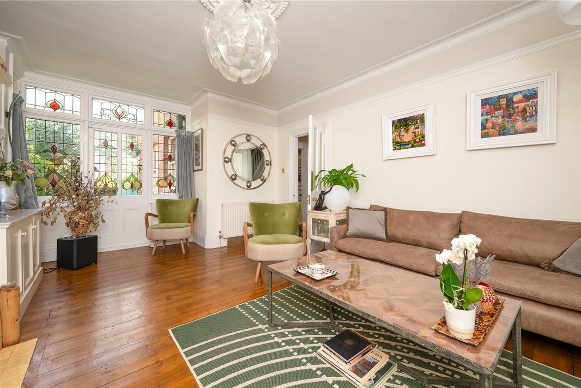 5 Bedroom House For SaleHouse For Sale in Blandford Road, St. Albans, Hertfordshire - View 2 - Collinson Hall