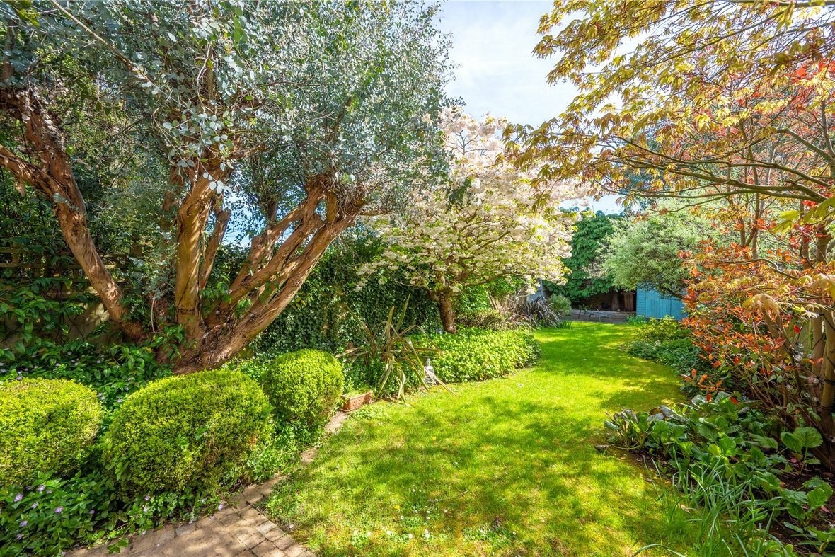 5 Bedroom House For SaleHouse For Sale in Blandford Road, St. Albans, Hertfordshire - View 21 - Collinson Hall