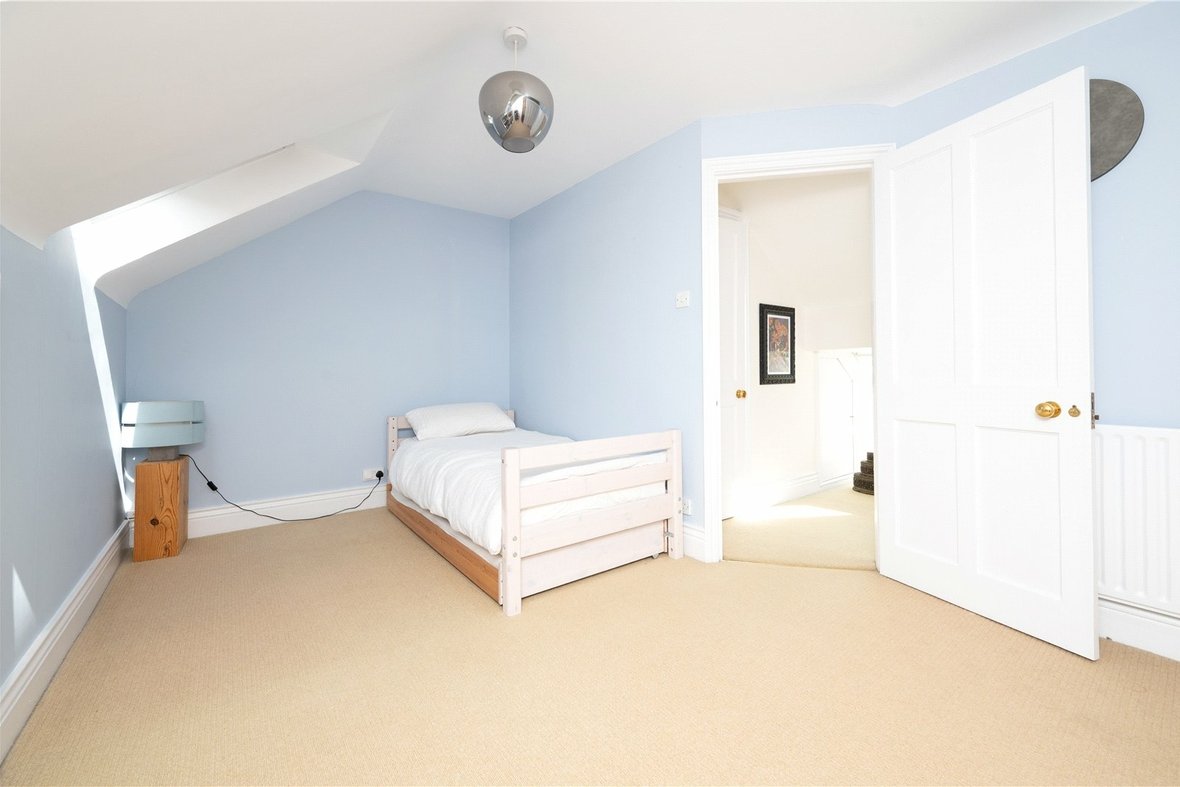 5 Bedroom House For SaleHouse For Sale in Blandford Road, St. Albans, Hertfordshire - View 14 - Collinson Hall