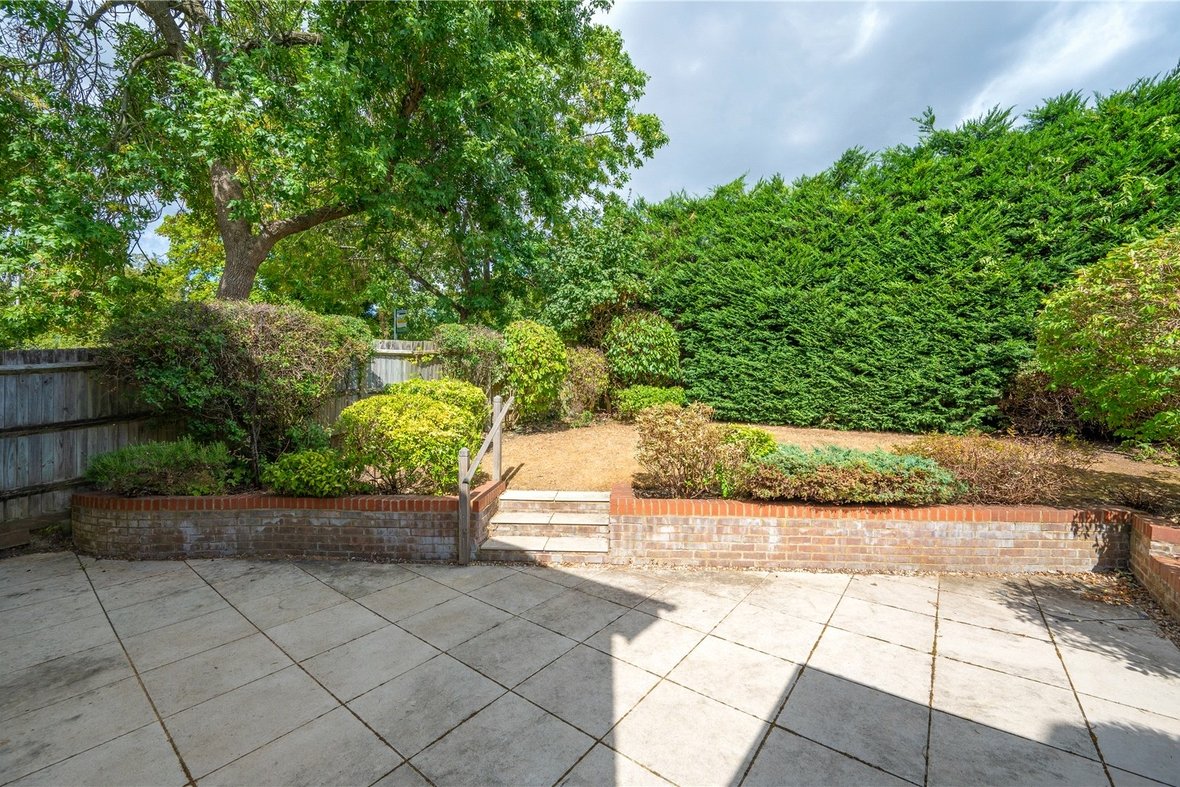 4 Bedroom House For SaleHouse For Sale in Samian Gate, St. Albans, Hertfordshire - View 9 - Collinson Hall
