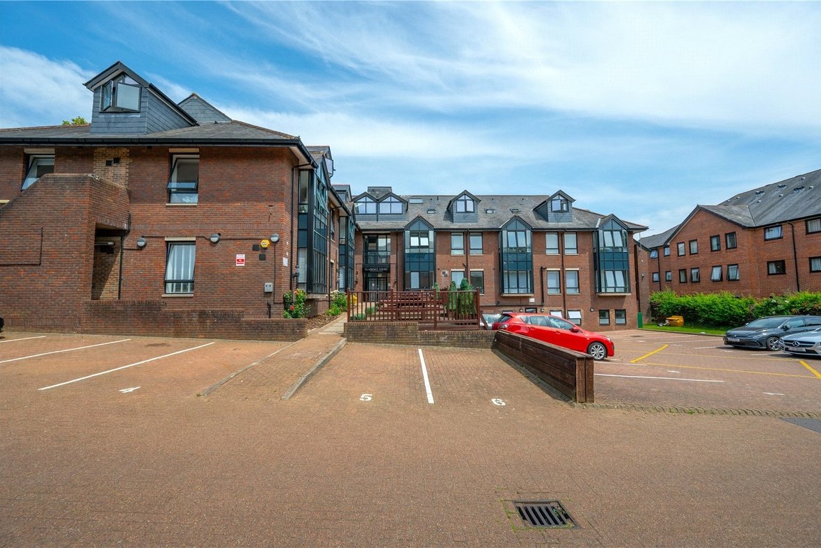 1 Bedroom Apartment New InstructionApartment New Instruction in Hatfield Road, St. Albans, Hertfordshire - View 9 - Collinson Hall