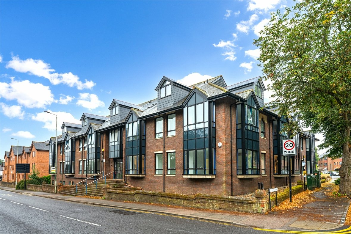 1 Bedroom Apartment New InstructionApartment New Instruction in Hatfield Road, St. Albans, Hertfordshire - View 11 - Collinson Hall
