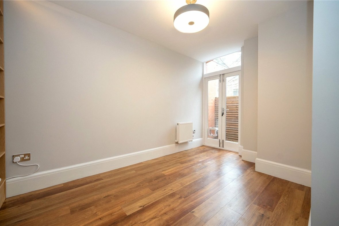 3 Bedroom House New InstructionHouse New Instruction in Cadoxton Place, 29 Avenue Road, St. Albans - View 14 - Collinson Hall