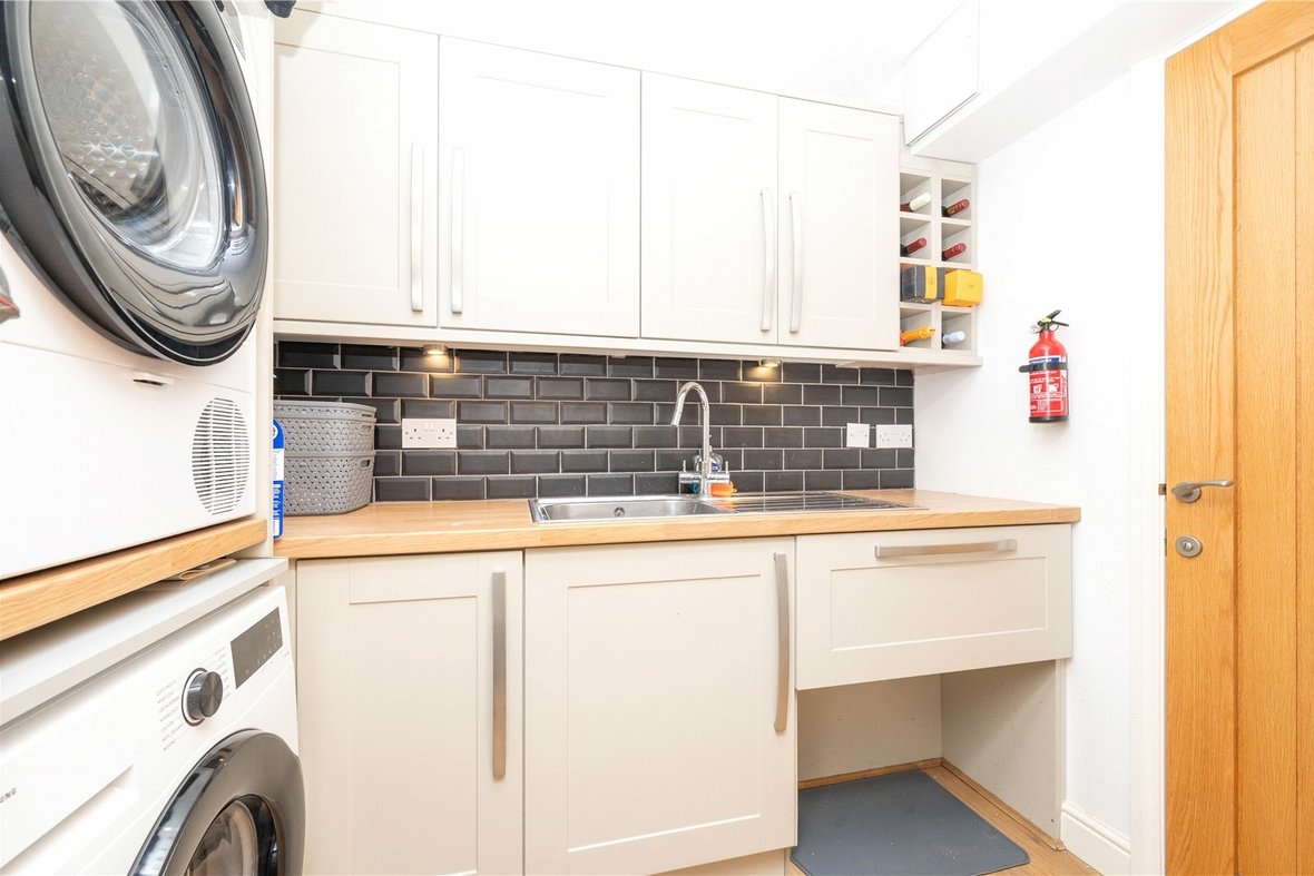 4 Bedroom House New InstructionHouse New Instruction in Cairns Close, St. Albans, Hertfordshire - View 4 - Collinson Hall