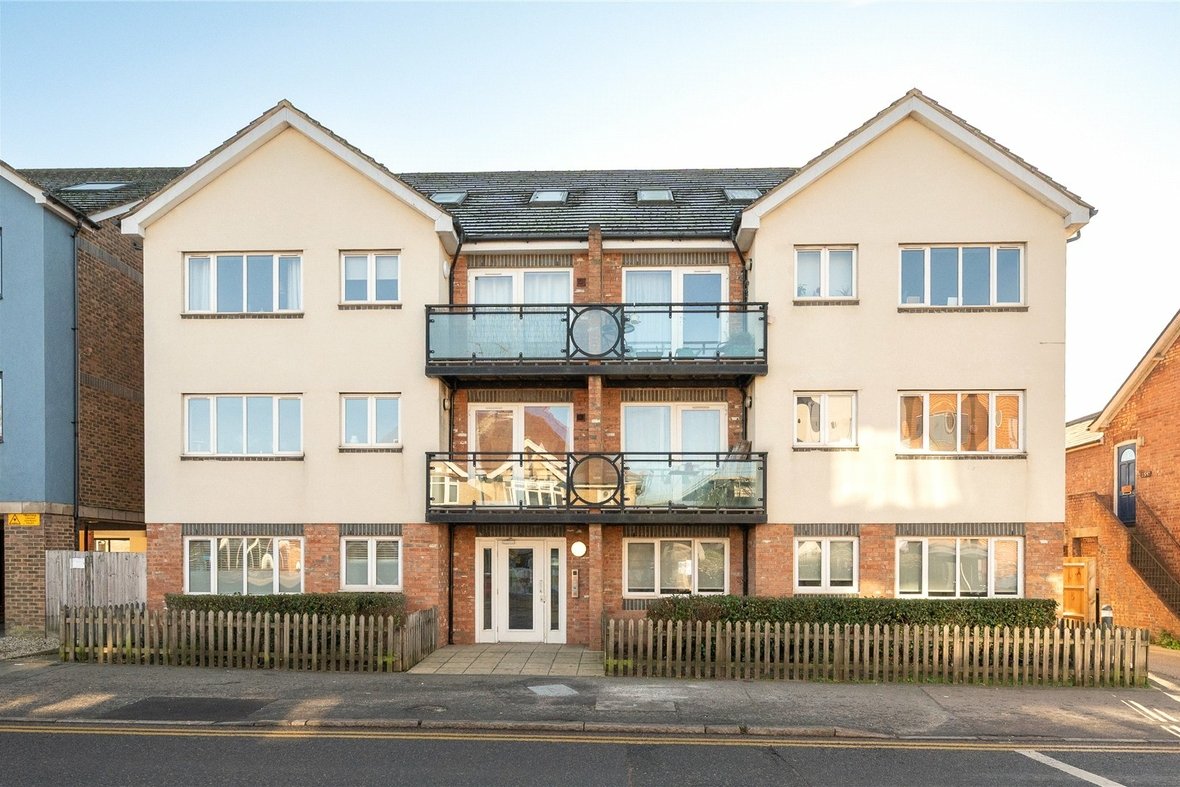 1 Bedroom Apartment New InstructionApartment New Instruction in Hatfield Road, St. Albans, Hertfordshire - View 1 - Collinson Hall