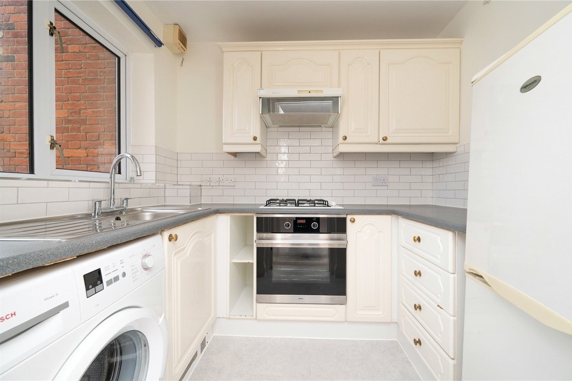 2 Bedroom Apartment New InstructionApartment New Instruction in Lemsford Road, St. Albans, Hertfordshire - View 8 - Collinson Hall