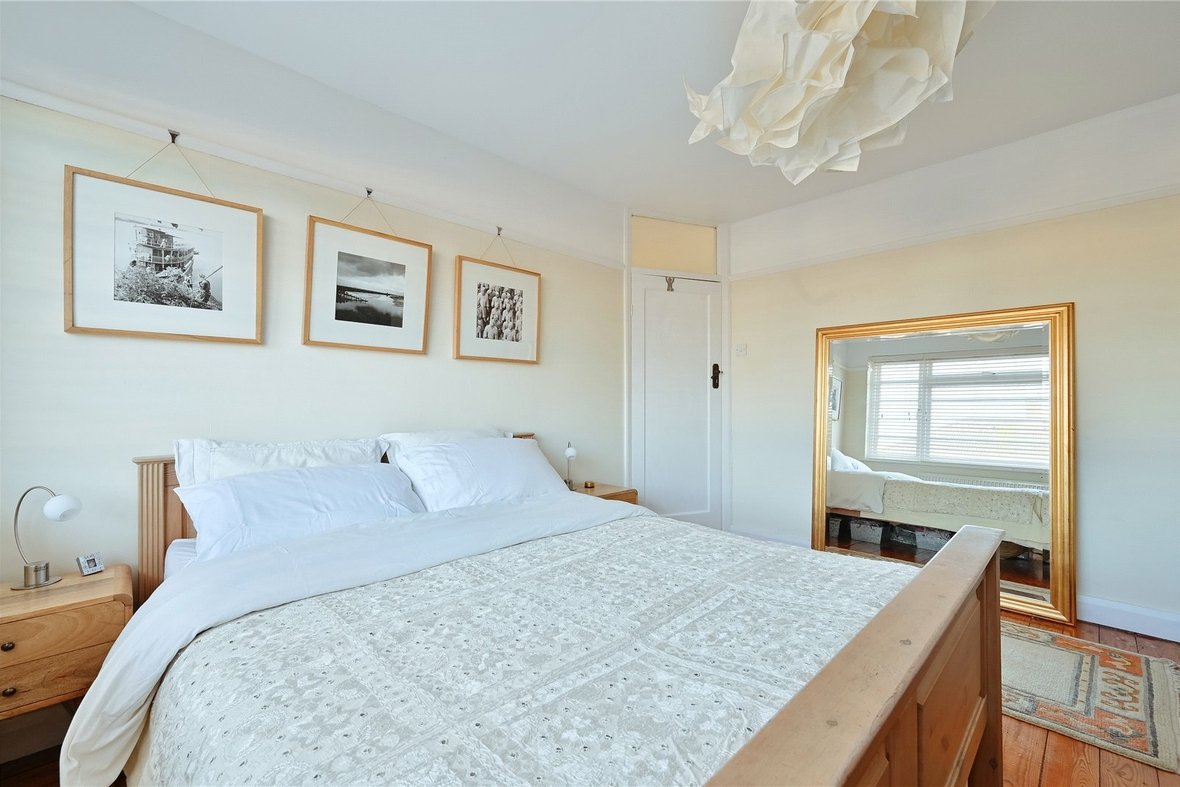 4 Bedroom House New InstructionHouse New Instruction in Oakwood Drive, St. Albans, Hertfordshire - View 13 - Collinson Hall