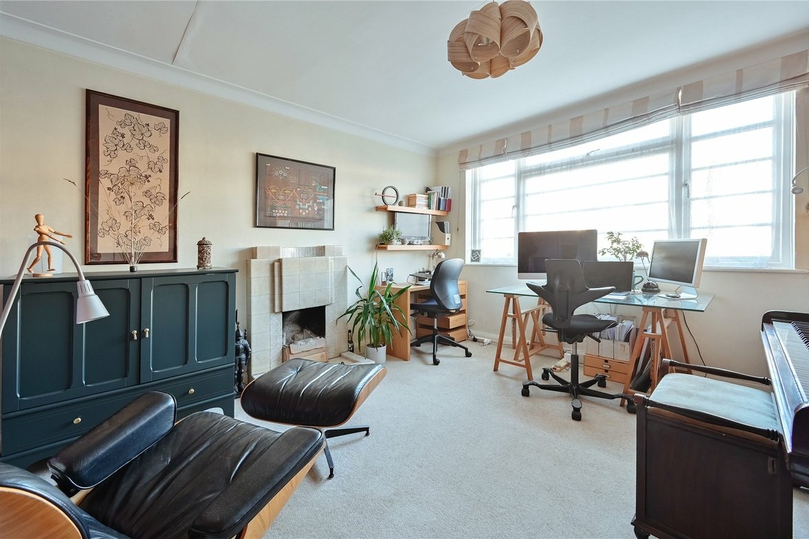 4 Bedroom House New InstructionHouse New Instruction in Oakwood Drive, St. Albans, Hertfordshire - View 15 - Collinson Hall