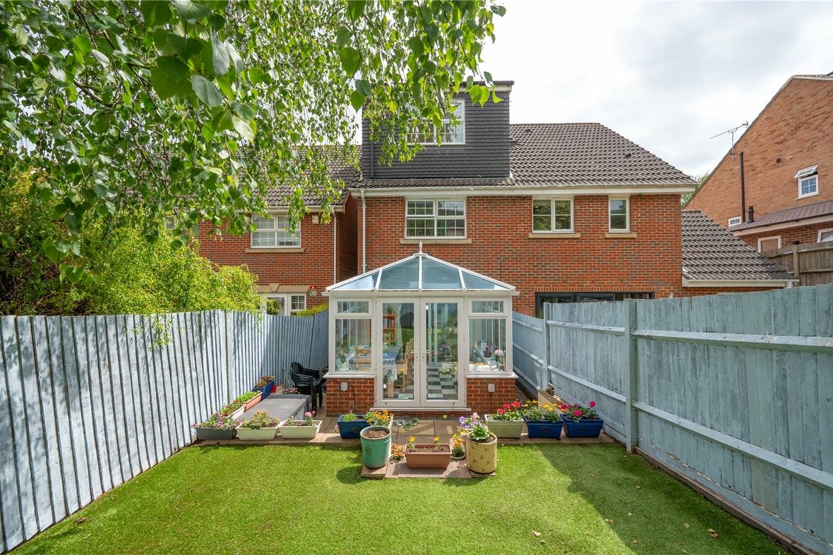 3 Bedroom House For SaleHouse For Sale in Holyrood Crescent, St. Albans, Hertfordshire - View 17 - Collinson Hall