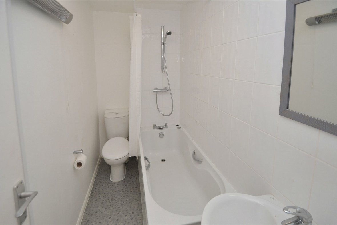 1 Bedroom Maisonette Let Agreed in Milford Close, St. Albans, Hertfordshire - View 6 - Collinson Hall