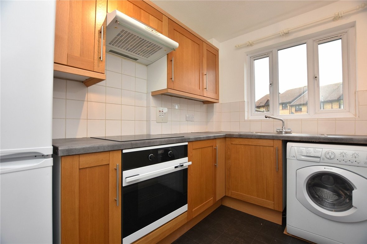 1 Bedroom Maisonette Let Agreed in Milford Close, St. Albans, Hertfordshire - View 3 - Collinson Hall