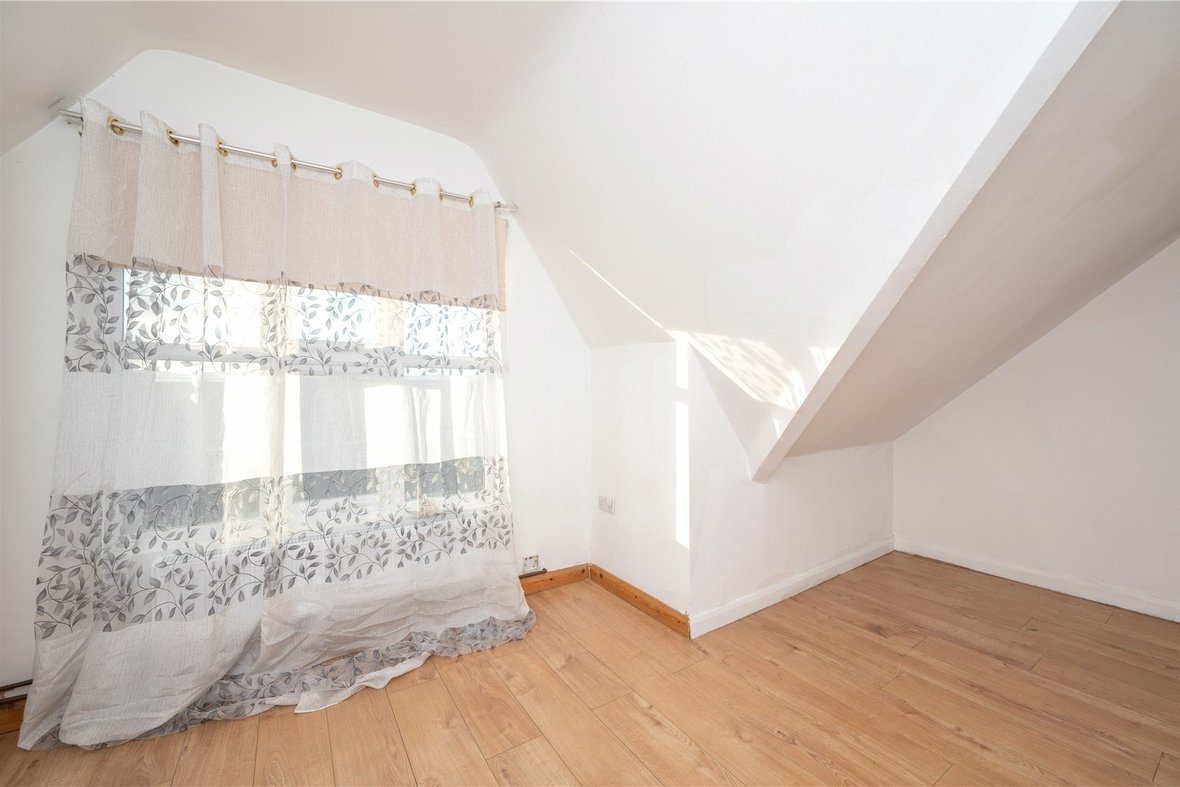 1 Bedroom Apartment New InstructionApartment New Instruction in Hatfield Road, St. Albans, Hertfordshire - View 5 - Collinson Hall